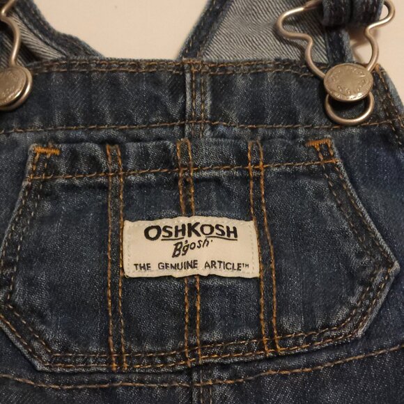 ADORABLE OshKosh B'Gosh Hankerchief Bandana Print Overall Dress Size 6 Months - Picture 3 of 5